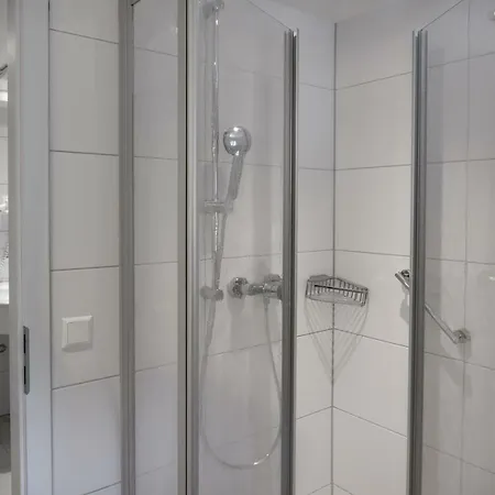 ホテル レストラン アラッツィ フュッセン